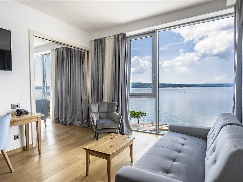 Hotel Miramare Crikvenica 5*,